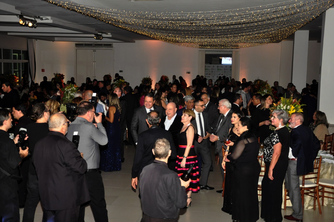 Baile da Santa Casa de Santos celebra 479 anos da instituição